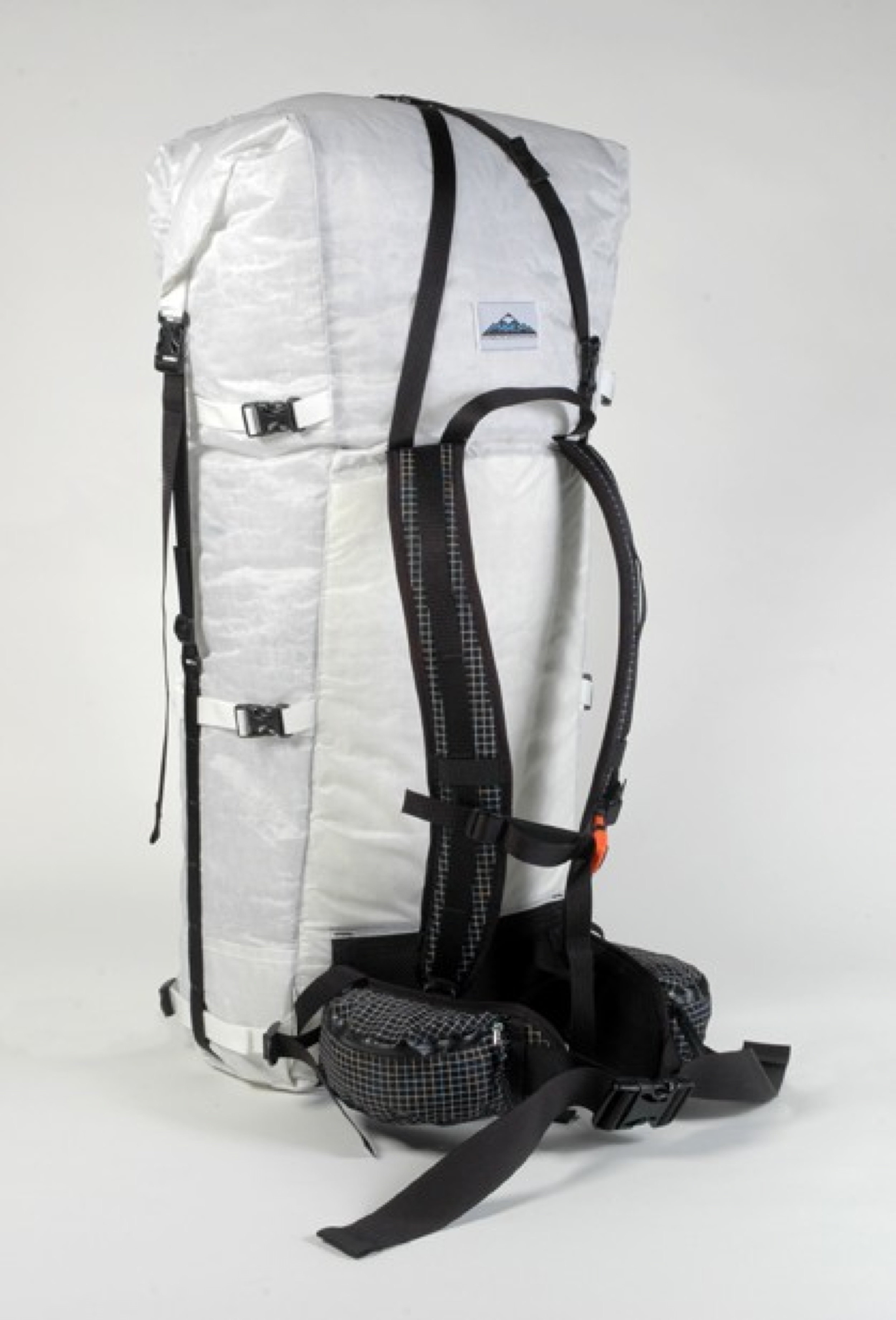 DesignApplause | Mountain gear. Porter pack.