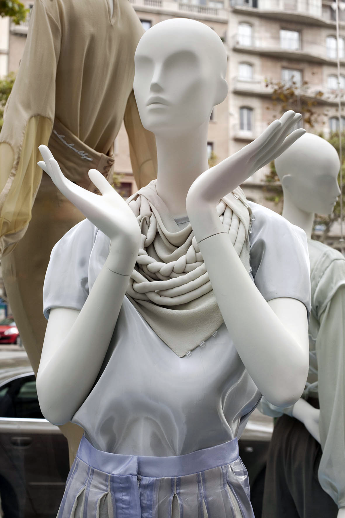 DesignApplause | Atrezzo mannequins.